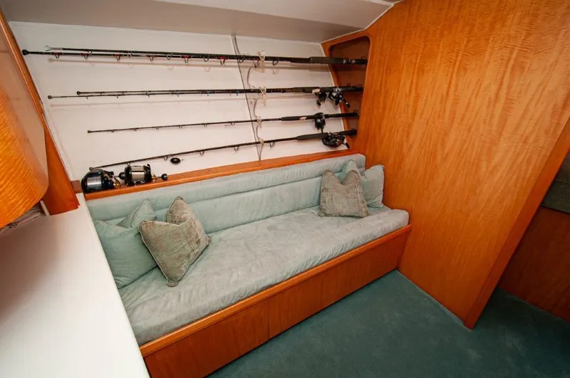 Big Horse Yacht Photos Pics 2006 Dixon Custom 52 Express- BIG HORSE- Salon