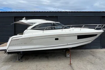 2015 Jeanneau Leader 36
