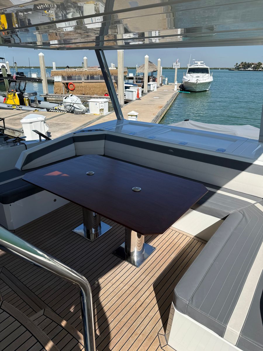 2020 Galeon 72 