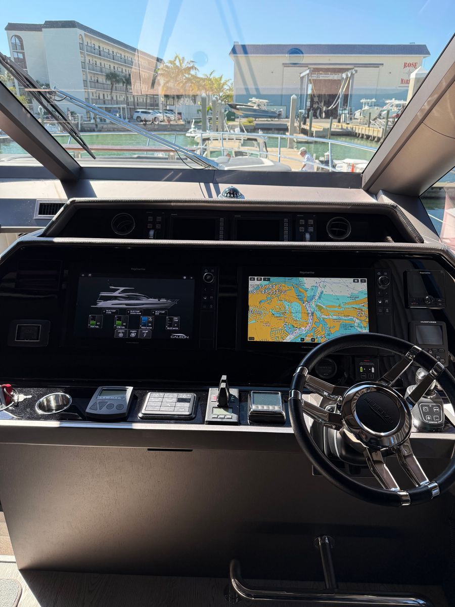 2020 Galeon 72 