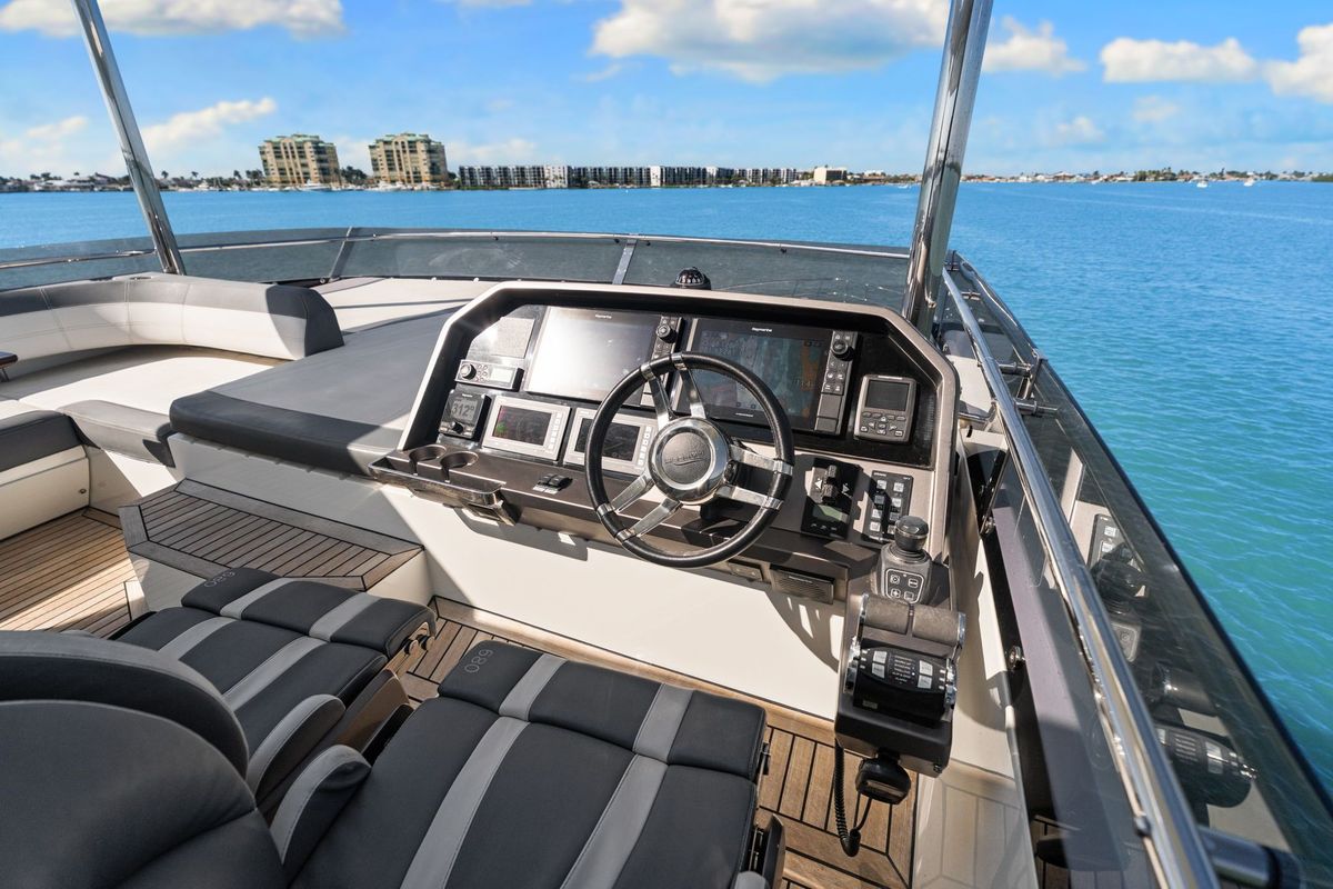 2020 Galeon 72 