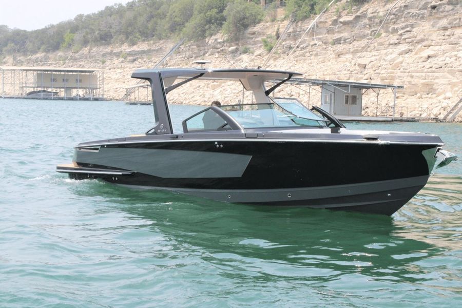 2022 Aviara AV32