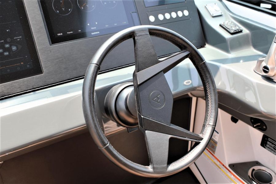 2022 Aviara AV32