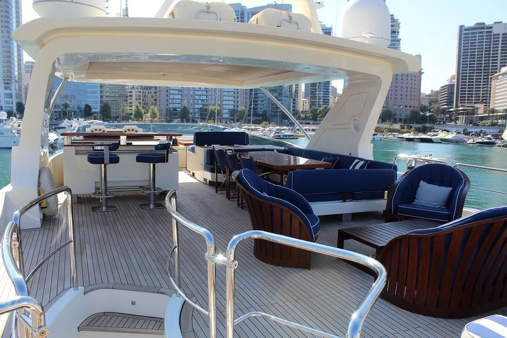 2008 Azimut 98 