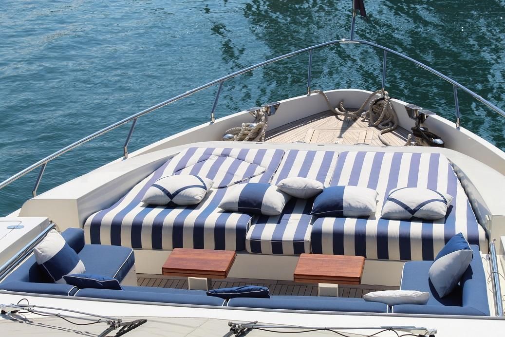 2008 Azimut 98 