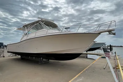 Grady-White Express 360