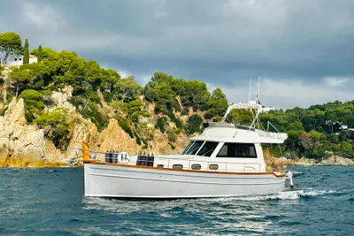 2007 Menorquin Fly Bridge 145