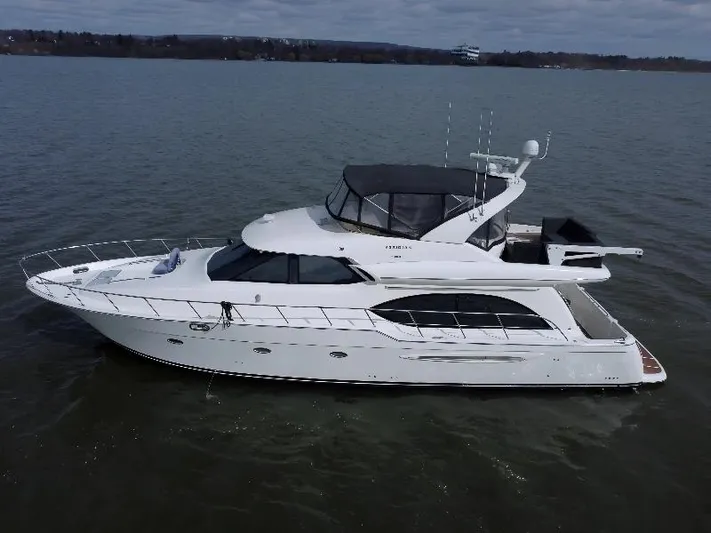 Oceans 10 Yacht Photos Pics 