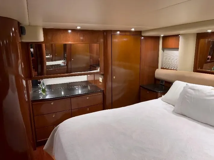 Oceans 10 Yacht Photos Pics 