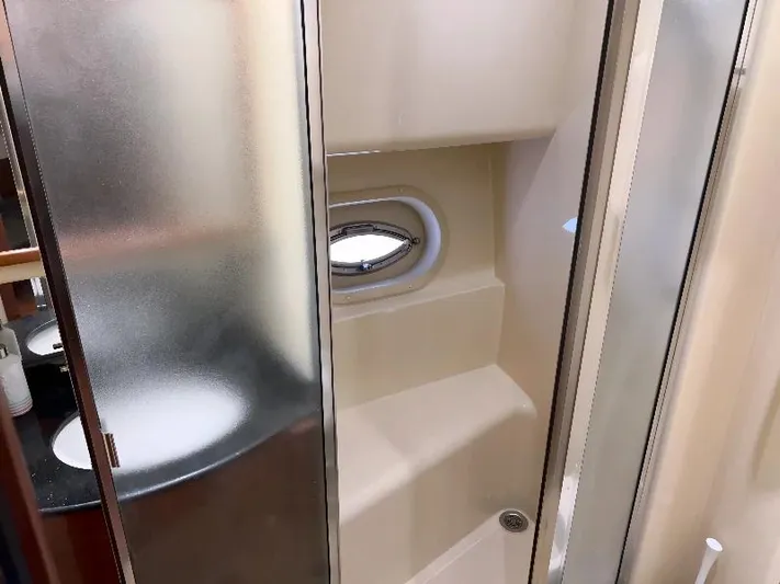 Oceans 10 Yacht Photos Pics 