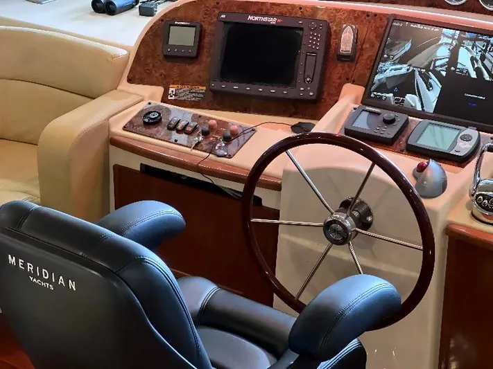 Oceans 10 Yacht Photos Pics 