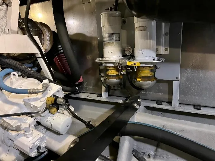 Oceans 10 Yacht Photos Pics 