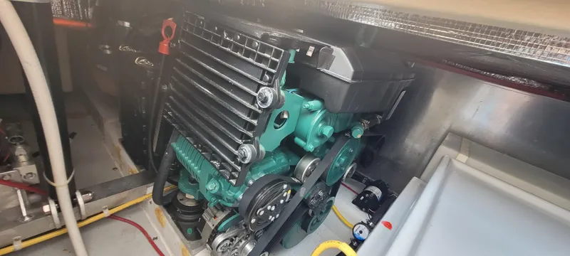 Salt Yacht Photos Pics 