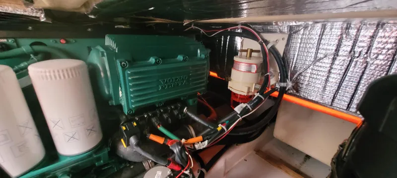 Salt Yacht Photos Pics 