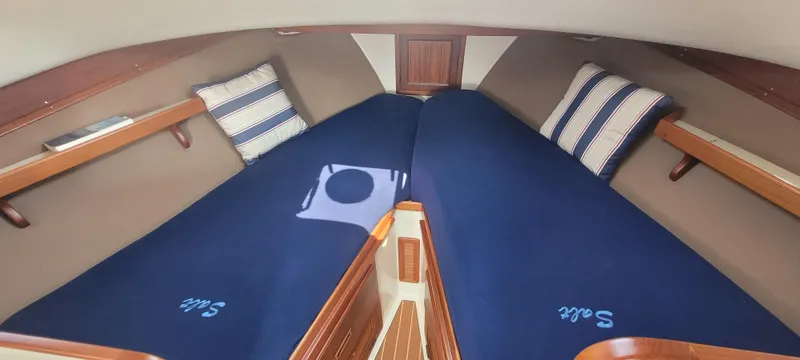 Salt Yacht Photos Pics 