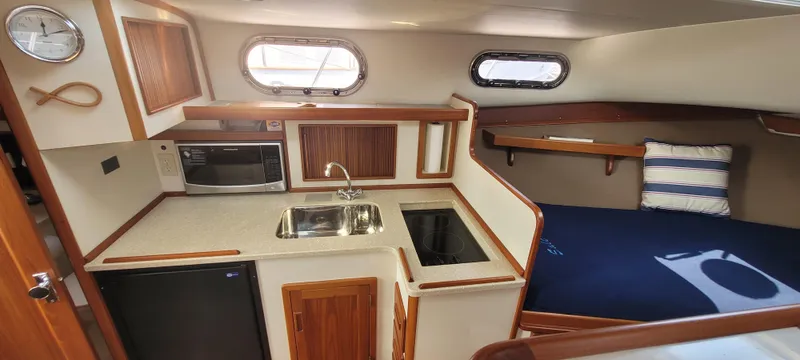 Salt Yacht Photos Pics 