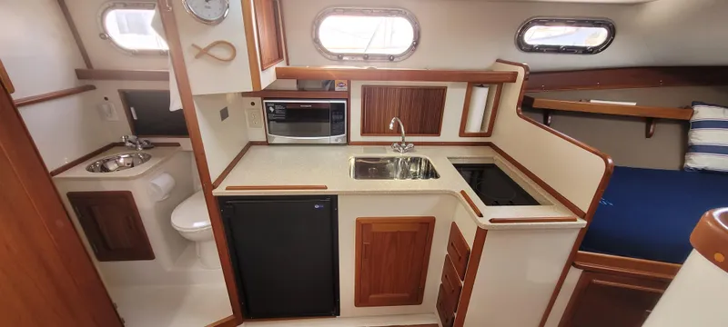 Salt Yacht Photos Pics 