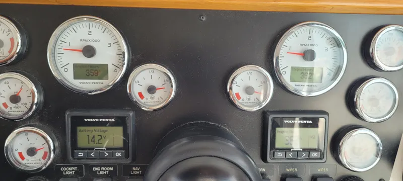 Salt Yacht Photos Pics 