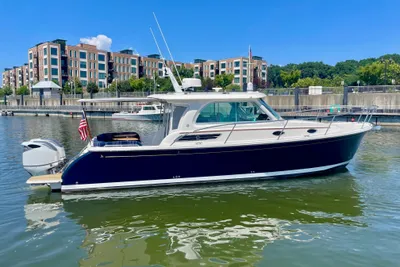 Back Cove 34O