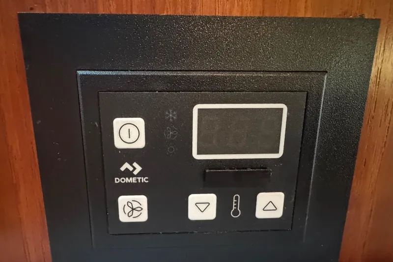  Yacht Photos Pics Dometic control panel on 2000 Tiara 37 Open boat, featuring temperature and fan settings.