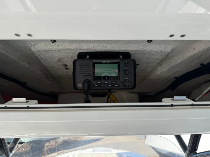 O4 Yacht Photos Pics VHF radio installed on a 2022 Sea Fox 328 Commander boat.