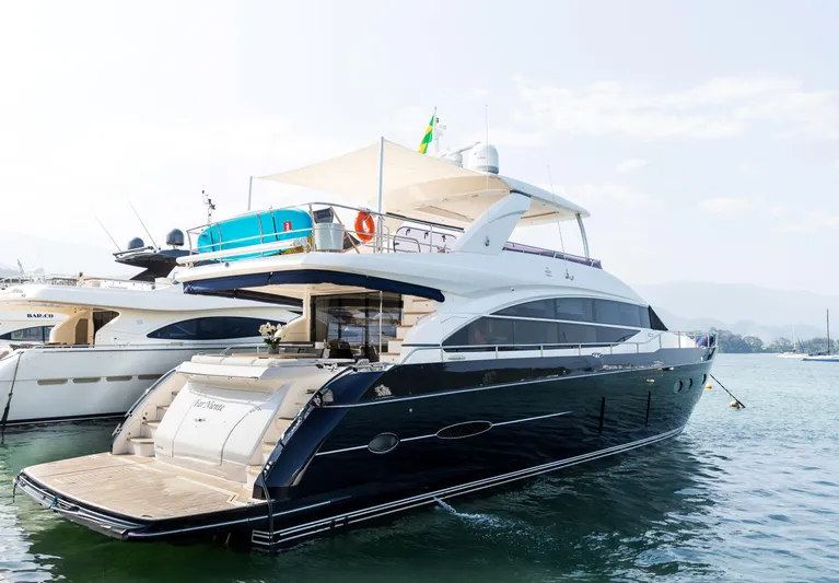 Far Niente Yacht Photos Pics 