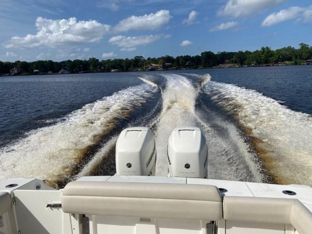 2017 Boston Whaler 330 Outrage