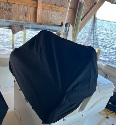 2017 Boston Whaler 330 Outrage