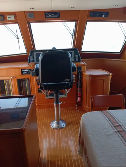 Saturnia Yacht Photos Pics 