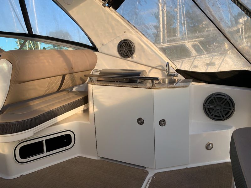 2016 Sea Ray 310 Sundancer