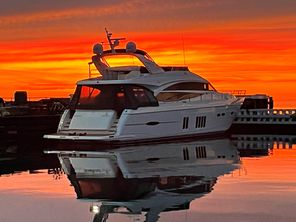 2011 Princess 72
