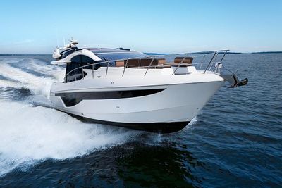 Yacht