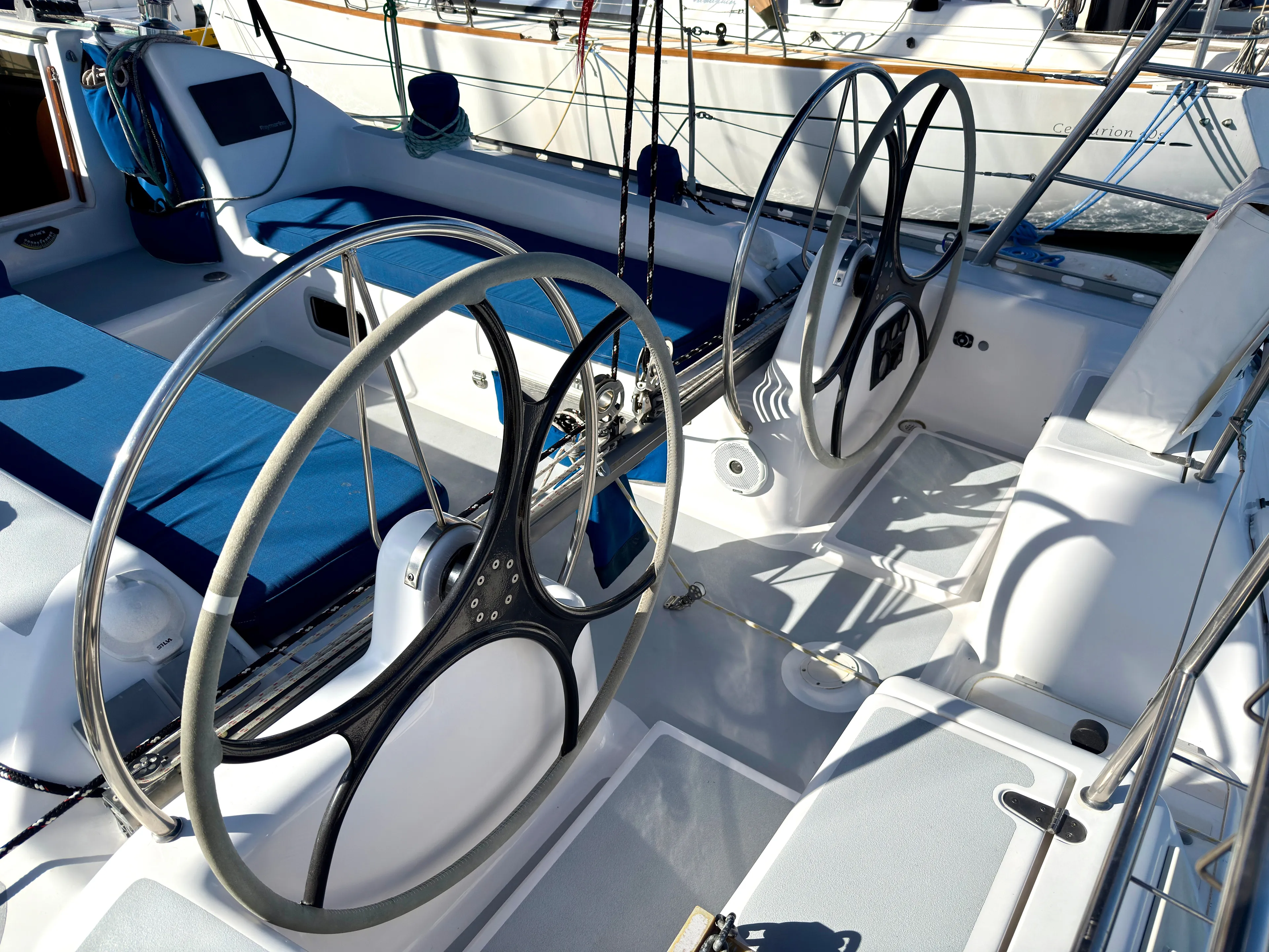 Uhambo Yacht Photos Pics 