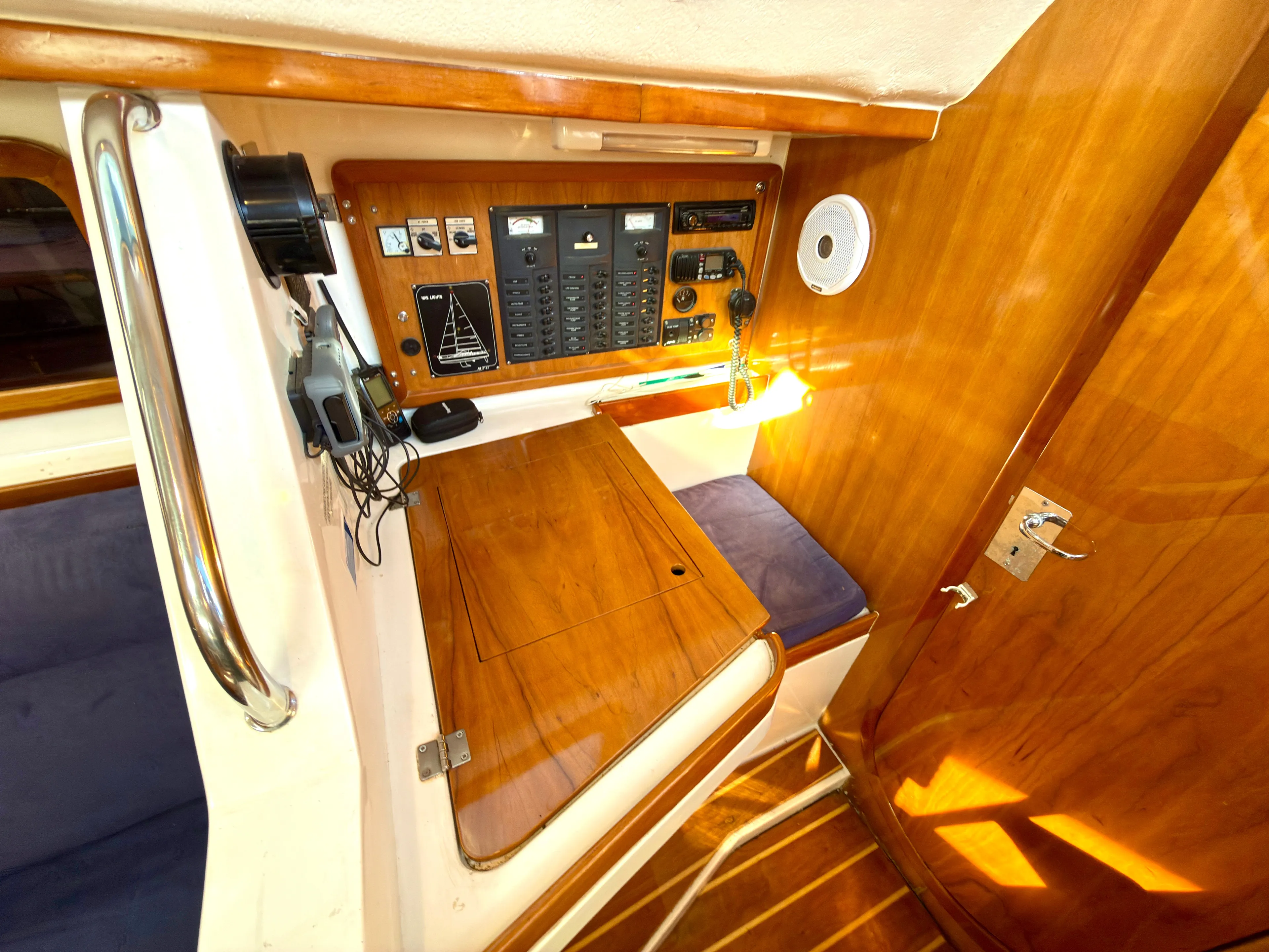 Uhambo Yacht Photos Pics 