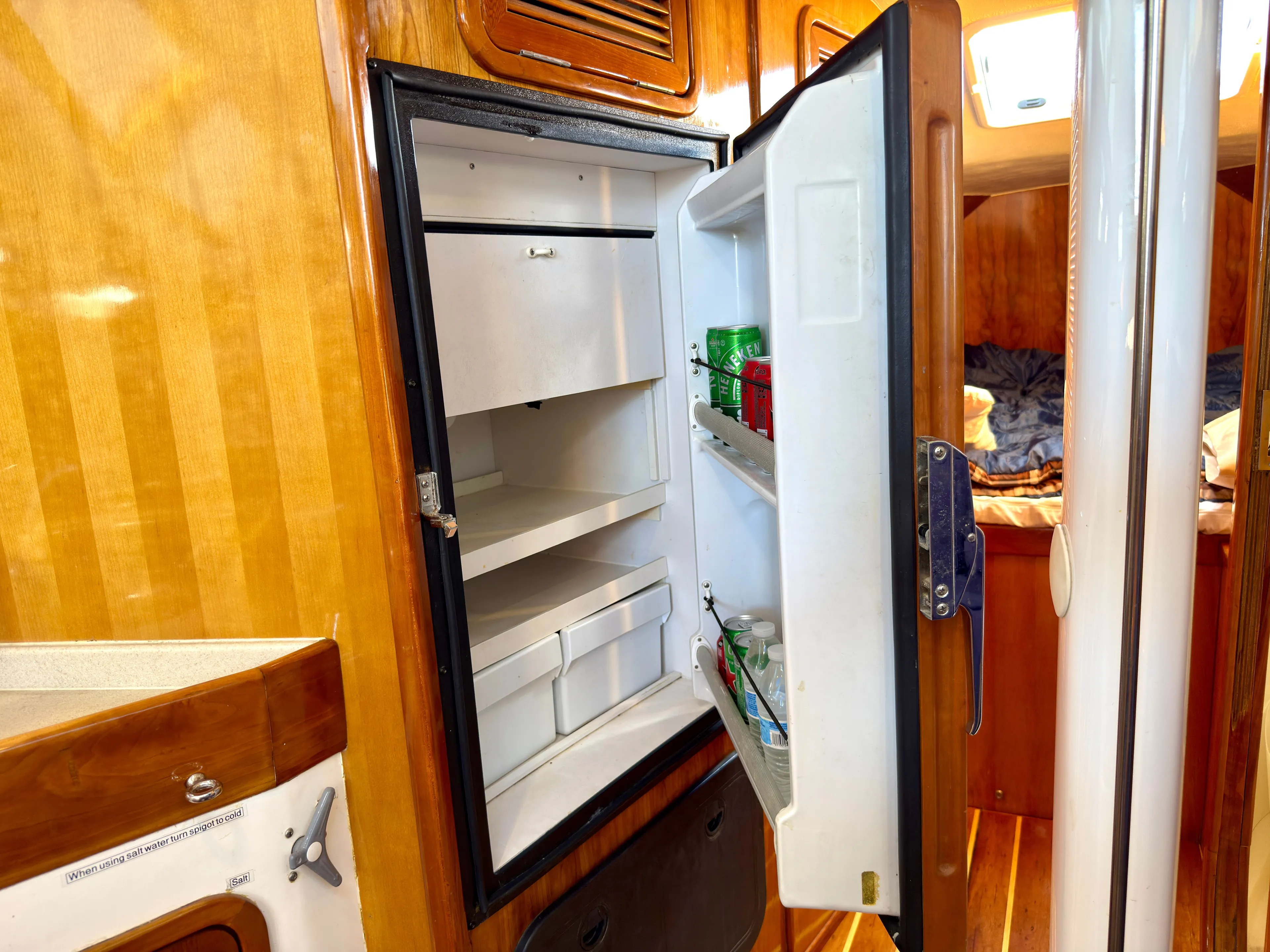 Uhambo Yacht Photos Pics 