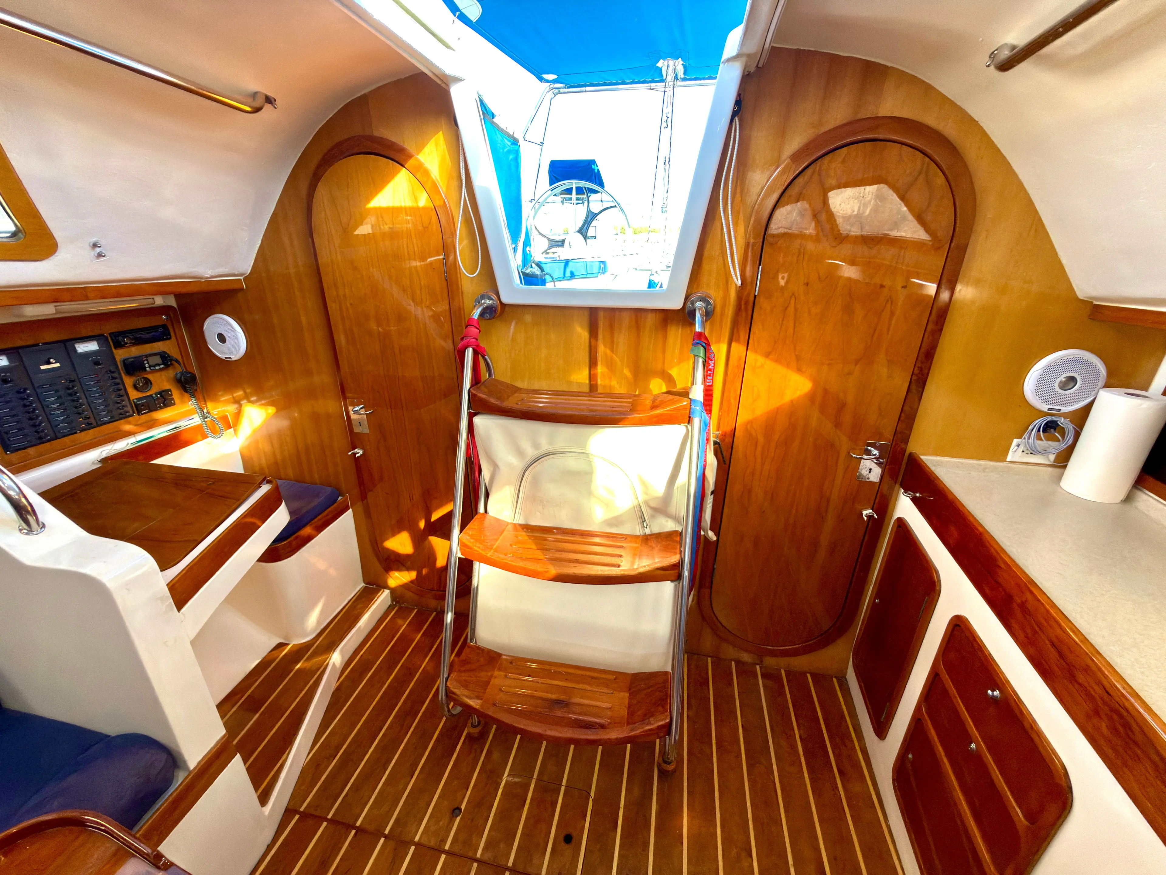 Uhambo Yacht Photos Pics 