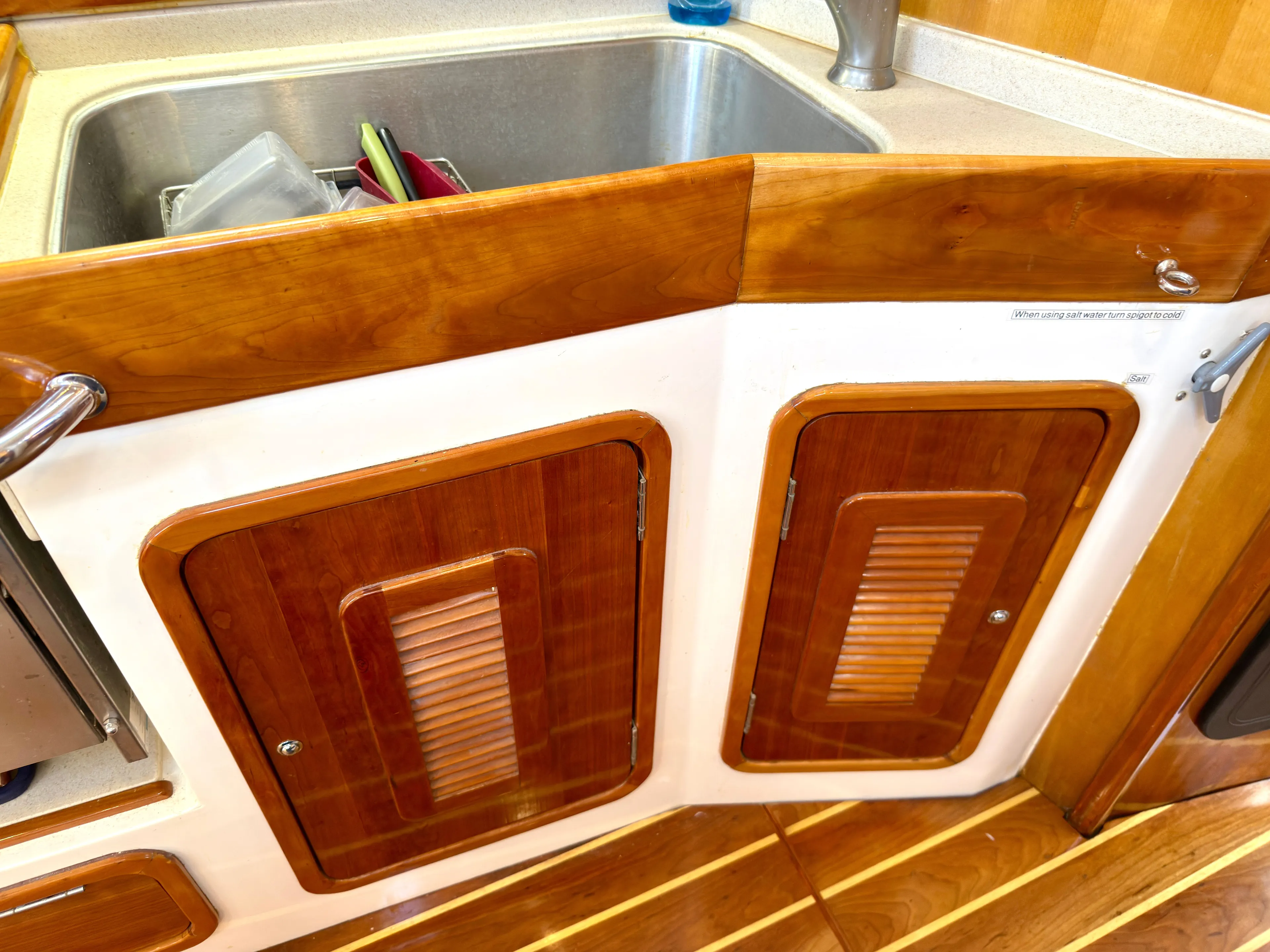 Uhambo Yacht Photos Pics 