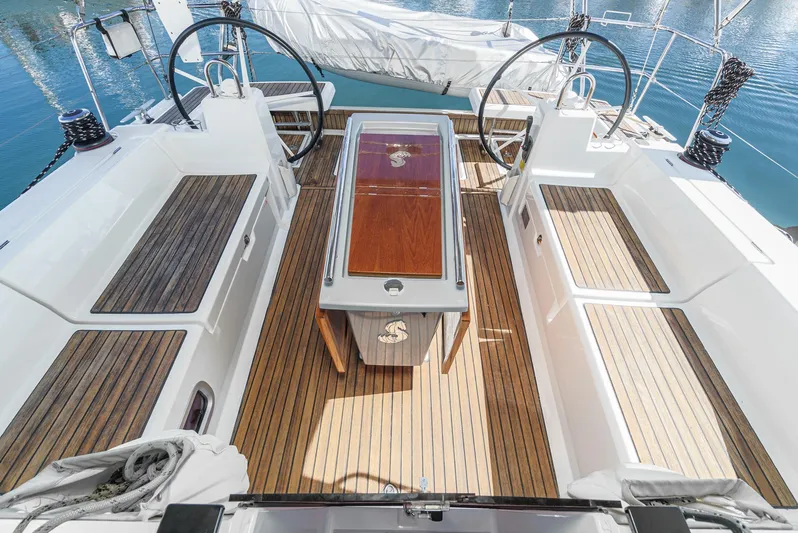 Ms T Yacht Photos Pics 