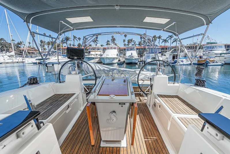 Ms T Yacht Photos Pics 