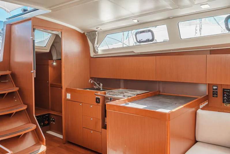 Ms T Yacht Photos Pics 