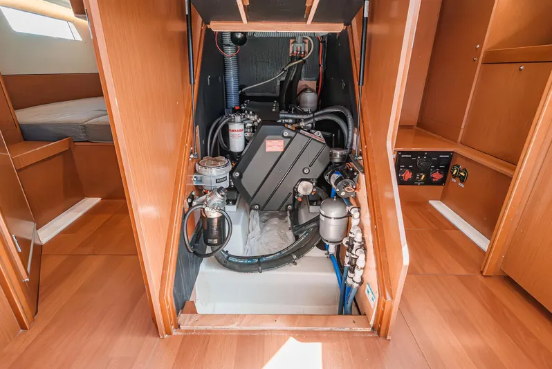 Ms T Yacht Photos Pics 