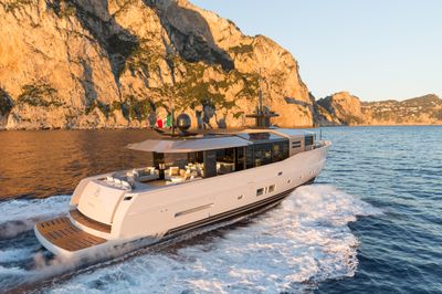 Yacht