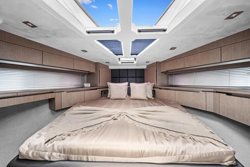 Tlor Yacht Photos Pics 