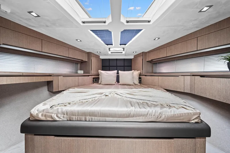 Tlor Yacht Photos Pics 