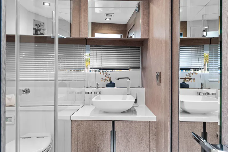 Tlor Yacht Photos Pics 