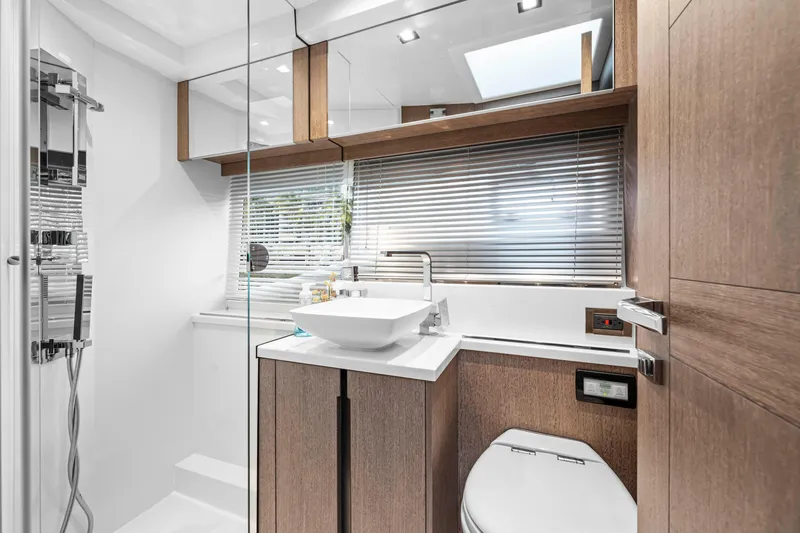 Tlor Yacht Photos Pics 