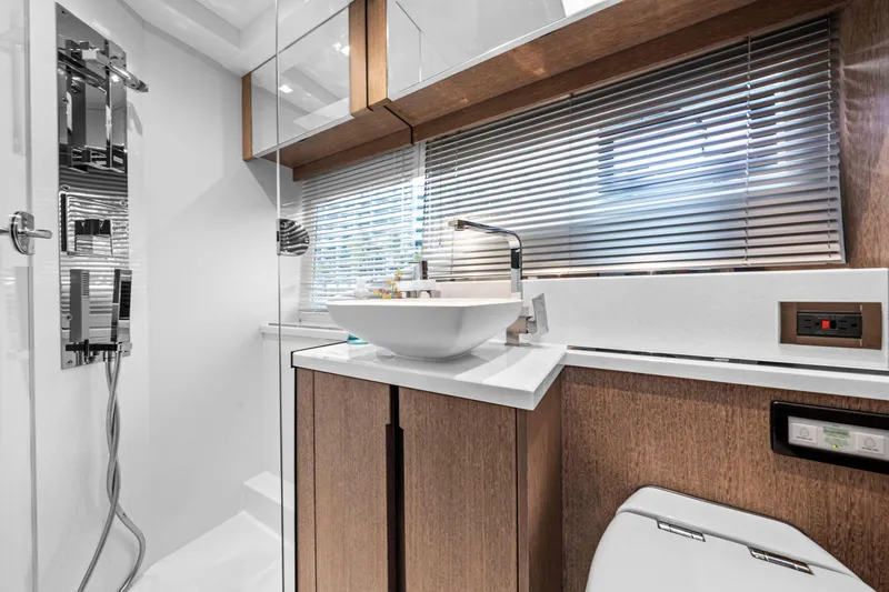 Tlor Yacht Photos Pics 