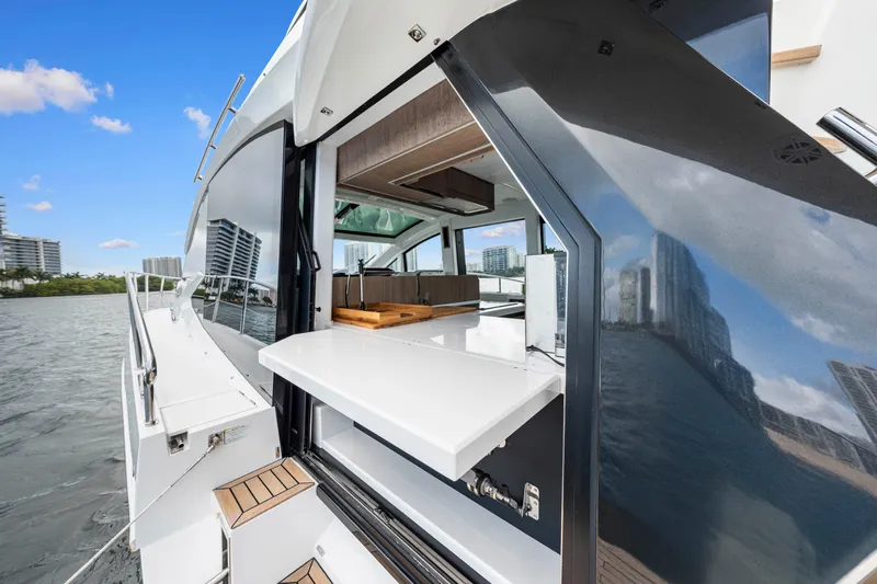 Tlor Yacht Photos Pics 