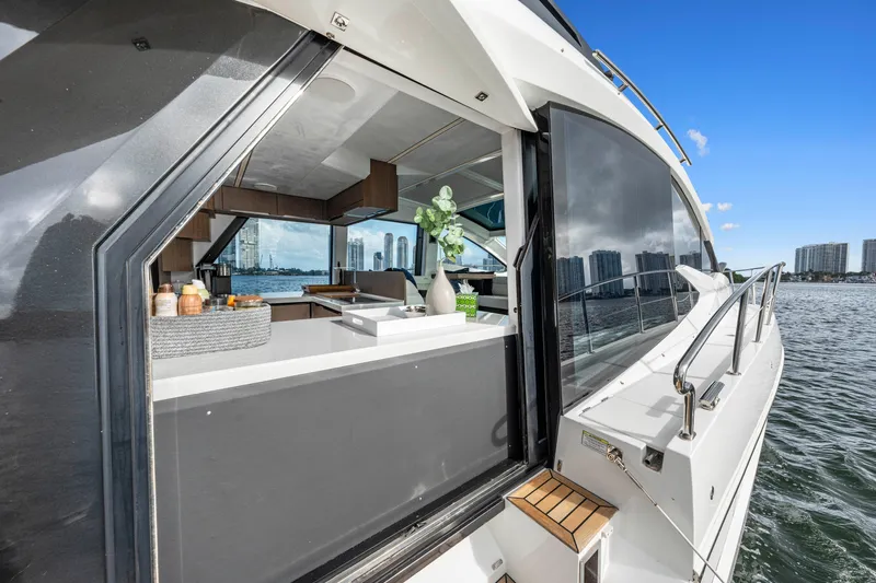 Tlor Yacht Photos Pics 