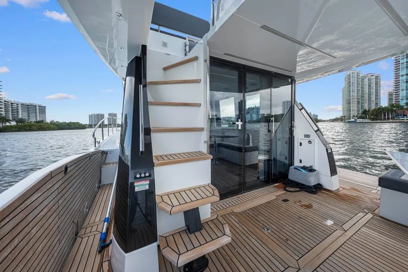 Tlor Yacht Photos Pics 